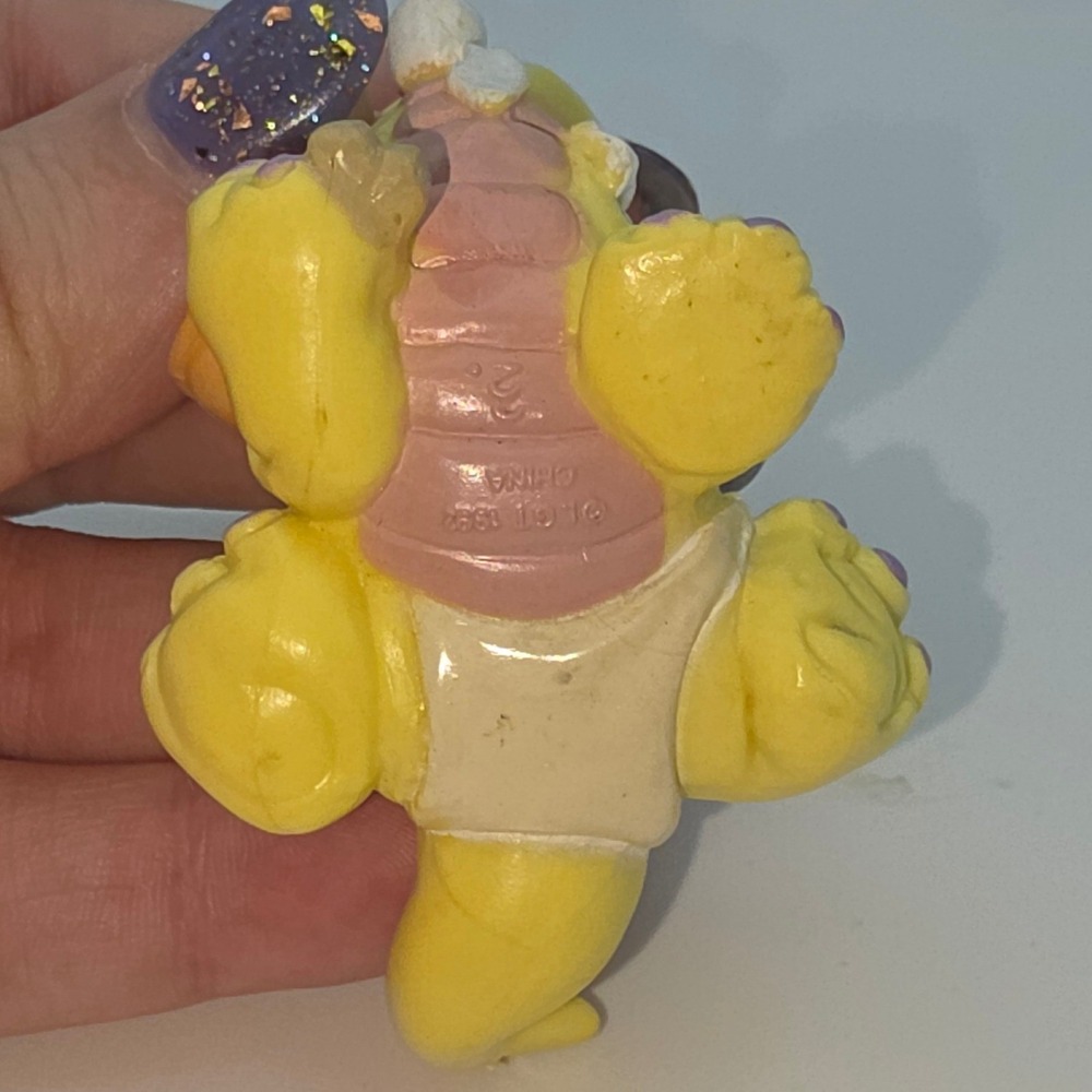 LGT Baby Dinosaur Figure Small Yellow  1992 PVC Figure Rare Vintage Toy Fair - Picture 5 of 8